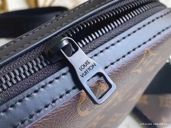 Official oldcobbler LOUIS TRIO MESSENGER VUITTON 0527